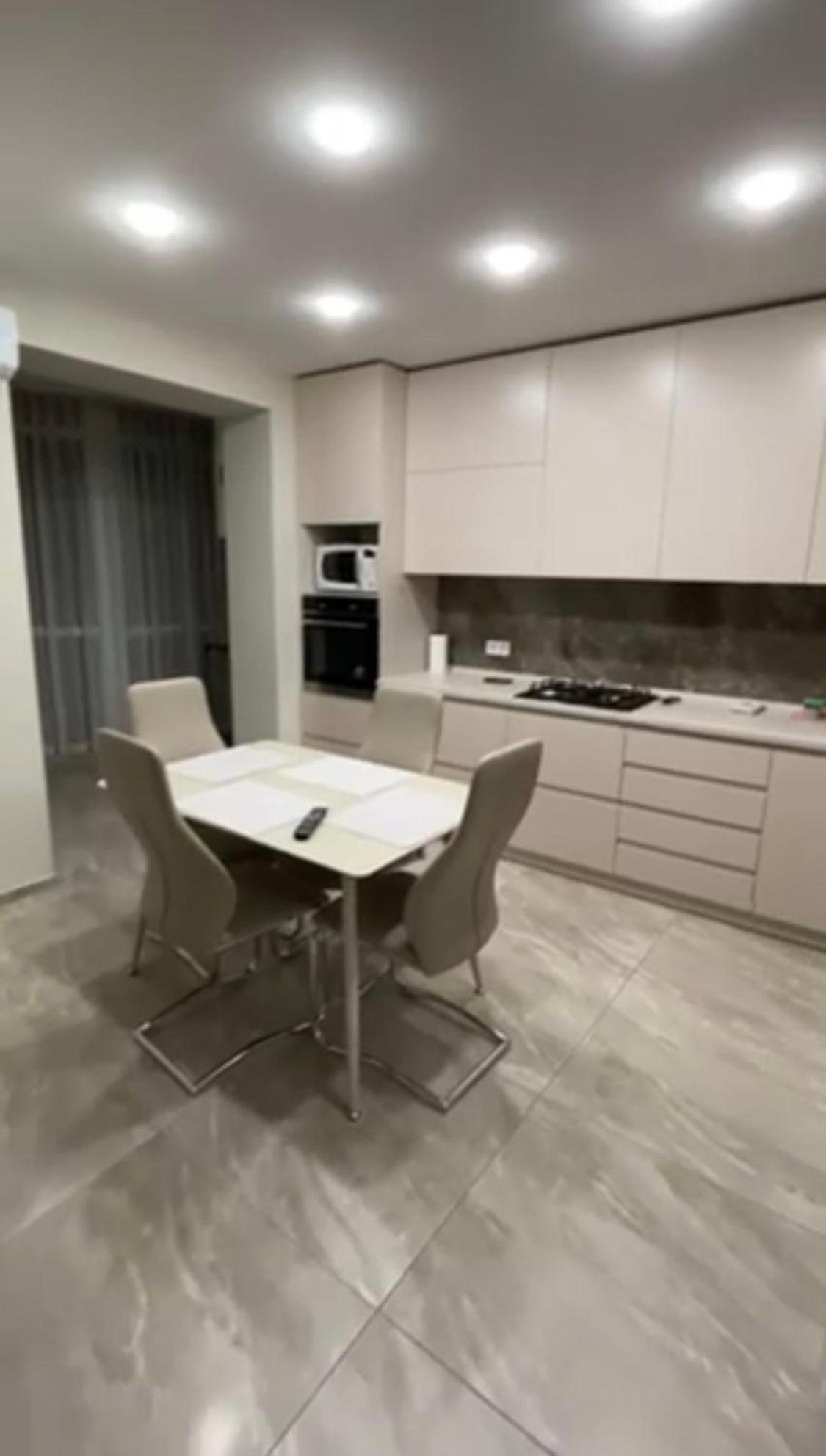 Apartment New Building In Center Dnipro Eksteriør bilde